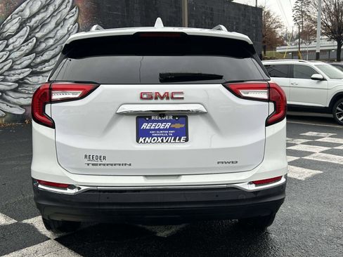 Used 2023 GMC Terrain SLT image 4