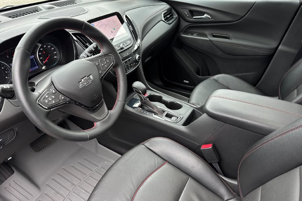 Used 2023 Chevrolet Equinox RS w/ RS Leather Package FWD image 10