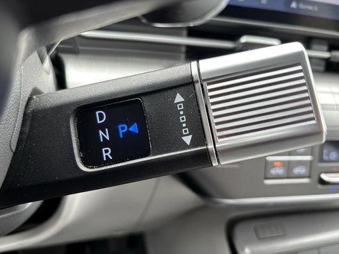 Used 2025 Hyundai Kona SEL AWD/4WD image 22
