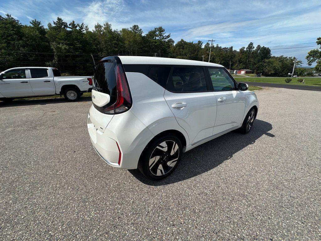 Used 2023 Kia Soul GT-Line FWD image 5