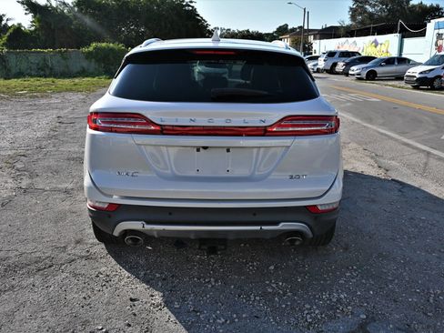Used 2017 Lincoln MKC Reserve FWD image 4
