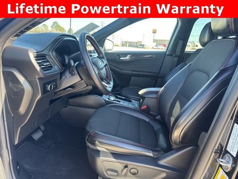 Used 2025 Ford Escape ST-Line image 2