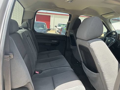 Used 2009 Chevrolet Silverado 2500 LT w/ Exterior Plus Package RWD image 12