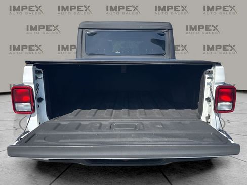 Used 2021 Jeep Gladiator Sport AWD/4WD image 28