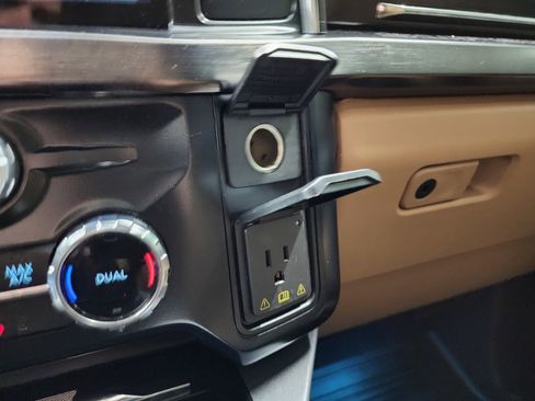 Used 2024 Ford F250 Lariat w/ Lariat Ultimate Package image 57