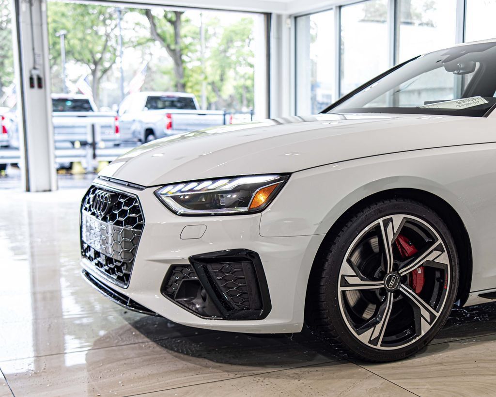 Used 2023 Audi S4 Prestige AWD/4WD image 4