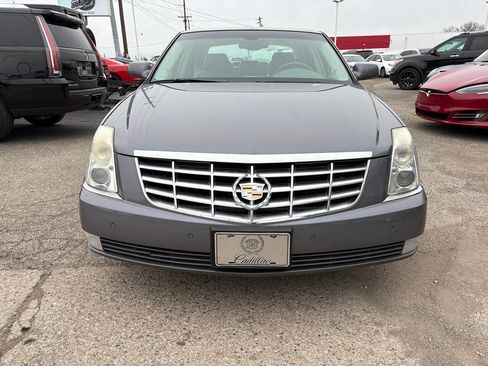 Used 2007 Cadillac DTS Luxury I w/ Trunk Convenience Package image 2