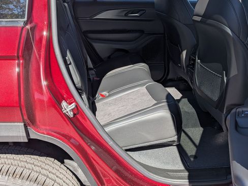 New 2025 Jeep Grand Cherokee Altitude image 30