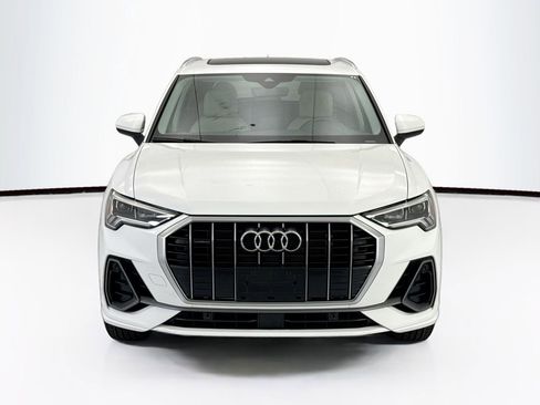 Used 2024 Audi Q3 2.0T Premium AWD/4WD image 2