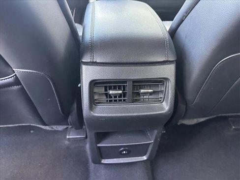 Used 2023 Ford Edge SEL image 25