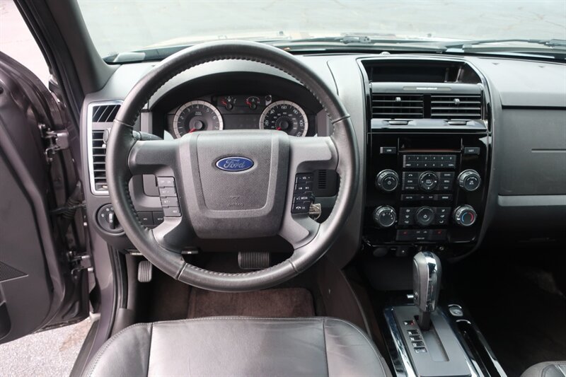 Used 2010 Ford Escape Limited FWD image 17