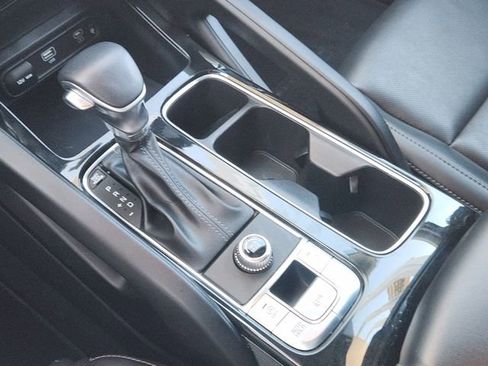 Used 2024 Kia Telluride S image 18