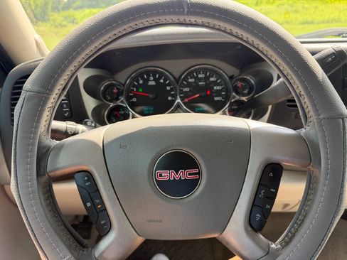 Used 2013 GMC Sierra 1500 SLE w/ Power Tech Package AWD/4WD image 14