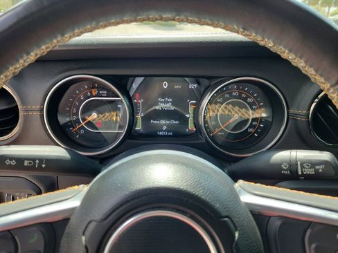 Used 2022 Jeep Gladiator Overland image 19