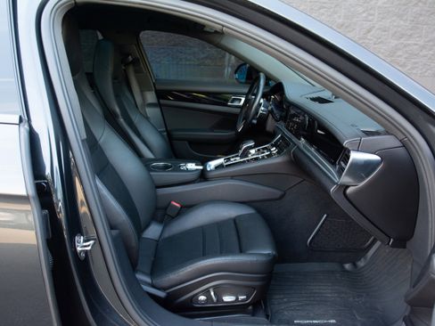 Certified 2017 Porsche Panamera image 26