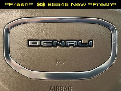 Used 2022 GMC Yukon Denali w/ Denali Ultimate Package AWD/4WD image 31
