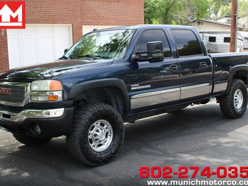 Used 2005 GMC Sierra 2500 SLE w/ Heavy-Duty Power Package AWD/4WD image 1