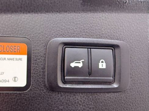 Used 2025 Mitsubishi Eclipse Cross AWD image 5