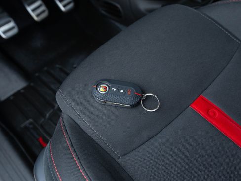 Used 2018 FIAT 500 Abarth FWD image 28