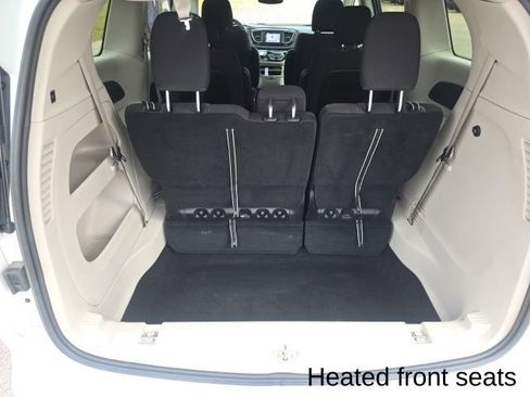 Used 2023 Chrysler Voyager LX image 29