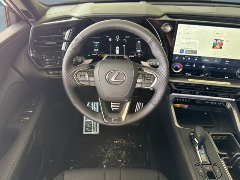 New 2026 Lexus TX 500h AWD image 26