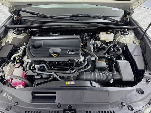 Certified 2025 Lexus ES 300h w/ Premium Package image 31