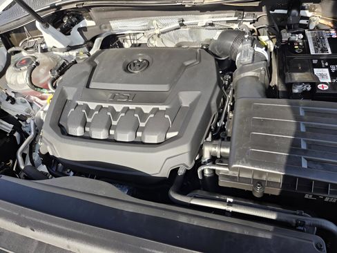 Used 2022 Volkswagen Tiguan S image 28