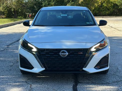 New 2025 Nissan Altima 2.5 SR image 4