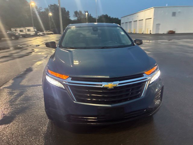 Used 2024 Chevrolet Equinox LS w/ LS Convenience Package FWD image 4