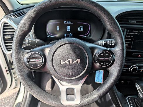 Used 2024 Kia Soul LX w/ Option Group 015 image 18