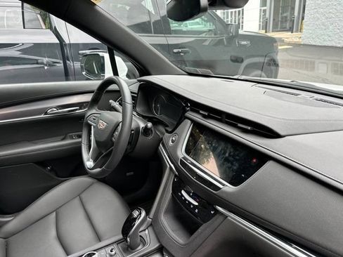 New 2025 Cadillac XT6 Luxury AWD/4WD image 22