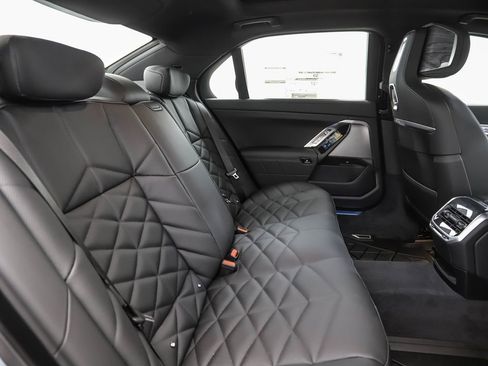 New 2026 BMW 740i xDrive w/ Premium Package image 27