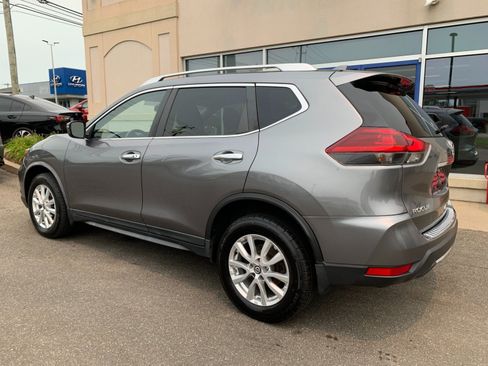 Used 2018 Nissan Rogue SV AWD/4WD image 5