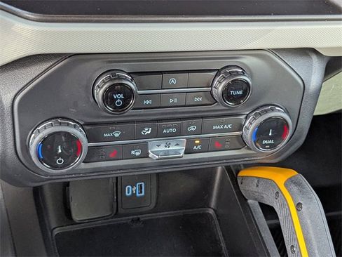 Used 2022 Ford Bronco Badlands image 26