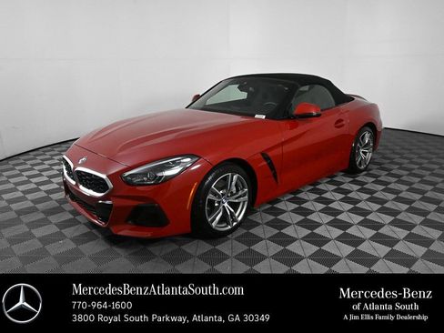 Used 2024 BMW Z4 sDrive30i image 1