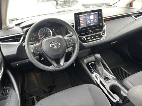 Used 2020 Toyota Corolla LE FWD image 18