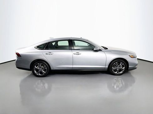 Certified 2023 Honda Accord EX image 8