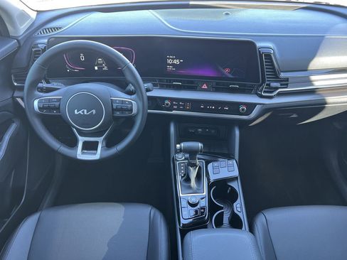 Used 2023 Kia Sportage EX image 2