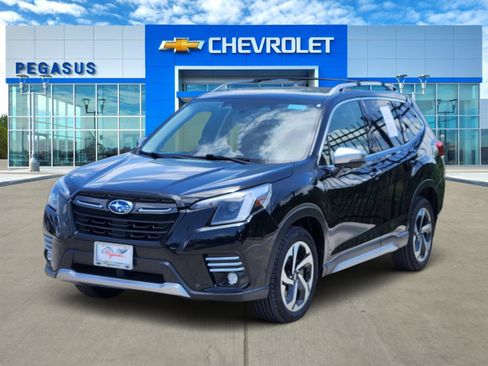 Used 2024 Subaru Forester Touring w/ POP Package 3 AWD/4WD image 2