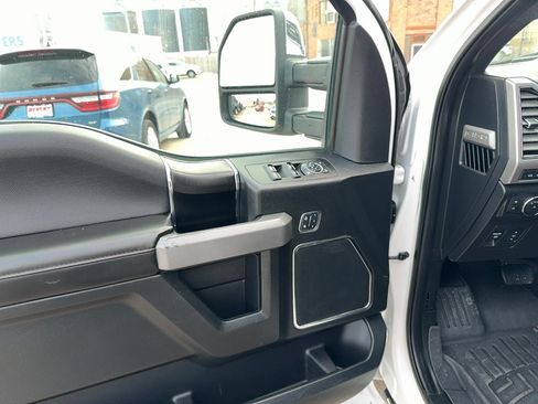 Used 2018 Ford F150 Platinum w/ Equipment Group 701A Luxury AWD/4WD image 14