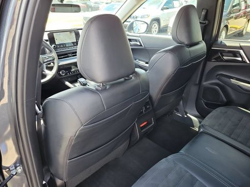 Used 2024 Mitsubishi Outlander SE AWD/4WD image 8