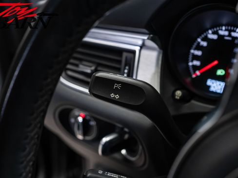 Used 2018 Porsche Macan GTS image 31