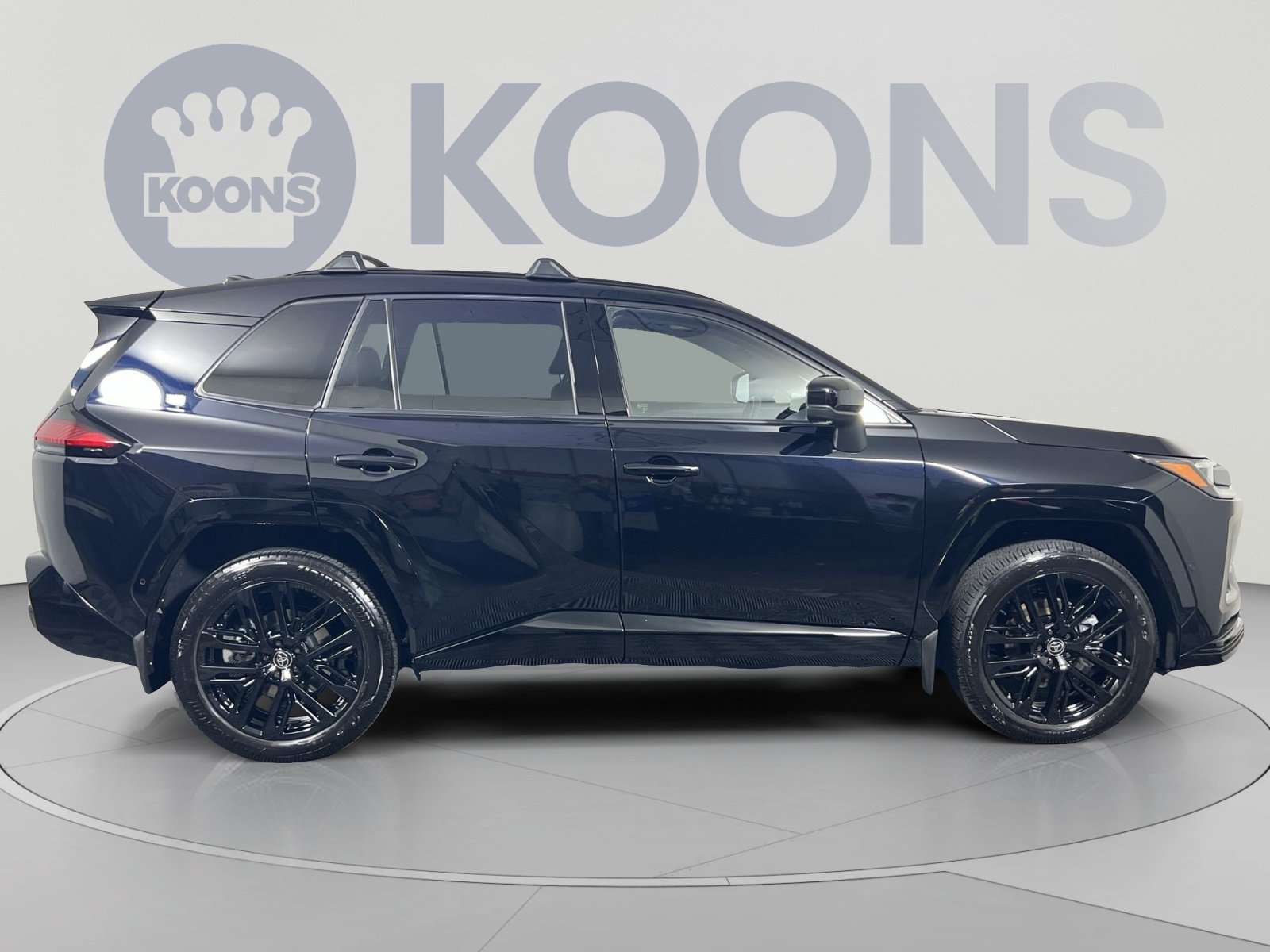 Used 2026 Toyota RAV4 XSE w/ Panoramic Sun Roof Package AWD/4WD image 8