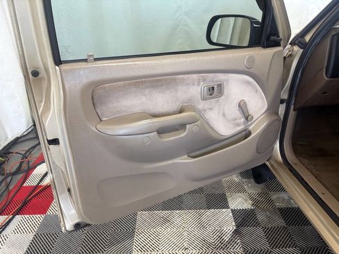 Used 2003 Toyota Tacoma 2WD Xtracab image 8