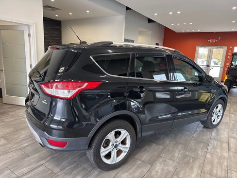 Used 2015 Ford Escape SE w/ Equipment Group 201A image 14