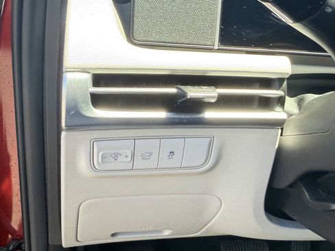 Used 2025 Hyundai Tucson SEL FWD image 19