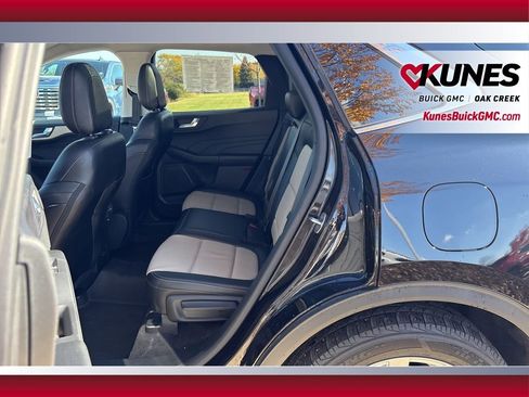 Used 2022 Ford Escape Titanium w/ Titanium Elite Package image 22