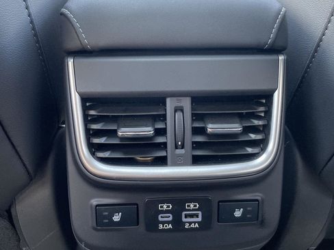 Used 2025 Subaru Outback Touring XT AWD/4WD image 24