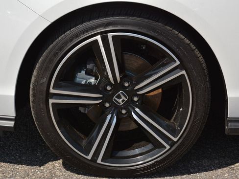 Used 2025 Honda Accord Sport image 32
