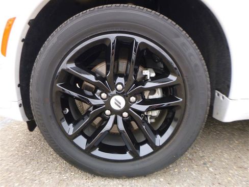 Used 2025 Dodge Durango GT AWD/4WD image 25